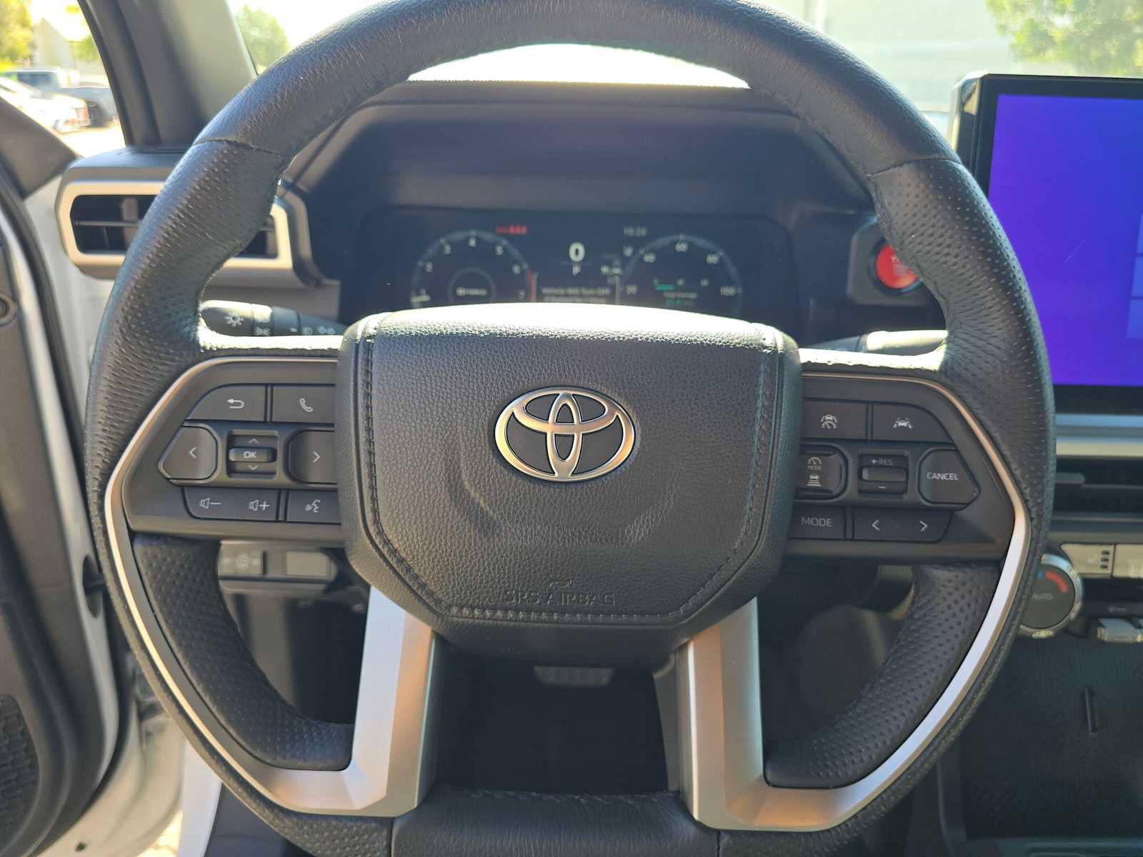 Certified 2025 Toyota Tacoma TRD Off-Road AWD/4WD image 22