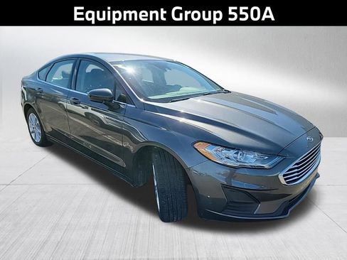 Used 2020 Ford Fusion SE image 4