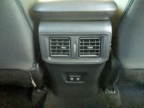 Used 2022 Toyota RAV4 LE FWD image 21