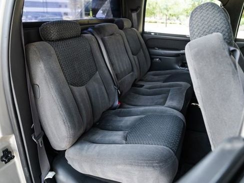 Used 2004 Chevrolet Avalanche 2WD image 14