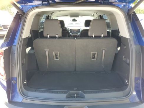 Certified 2023 GMC Acadia SLE w/ Driver Convenience Package FWD image 8