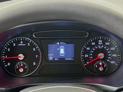 Used 2020 Kia Sorento LX FWD image 19