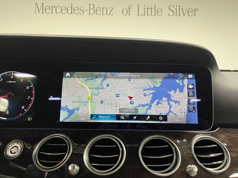 Used 2023 Mercedes-Benz E 350 4MATIC Sedan image 33