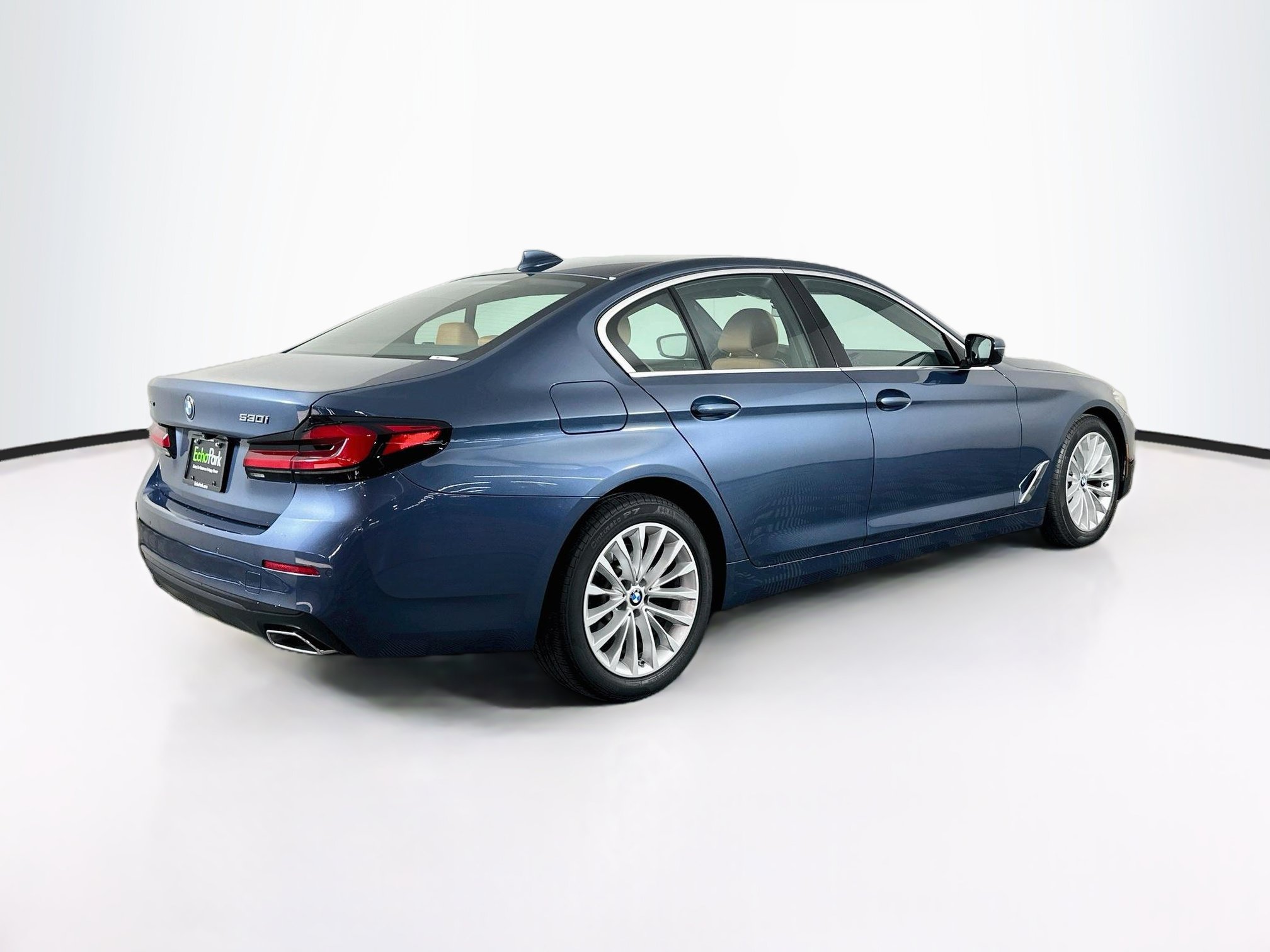 Used 2023 BMW 530i xDrive w/ Convenience Package AWD/4WD image 9