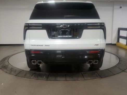 Used 2026 Chevrolet Traverse RS image 7