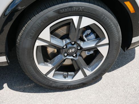 Certified 2026 Hyundai Palisade Limited AWD/4WD image 15
