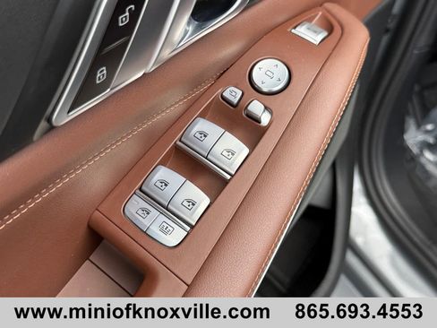 Used 2023 BMW X7 xDrive40i w/ Premium Package AWD/4WD image 14