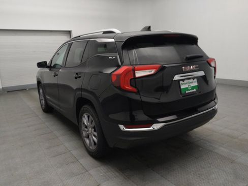 Used 2024 GMC Terrain SLT AWD/4WD image 5