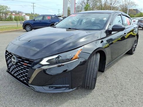 Certified 2024 Nissan Altima 2.5 SR w/ SR Premium Package FWD image 19