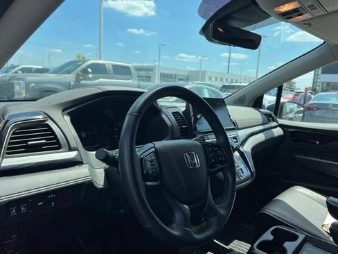 Used 2025 Honda Odyssey Elite image 5