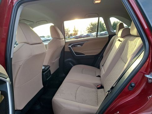 Certified 2021 Toyota RAV4 XLE image 10