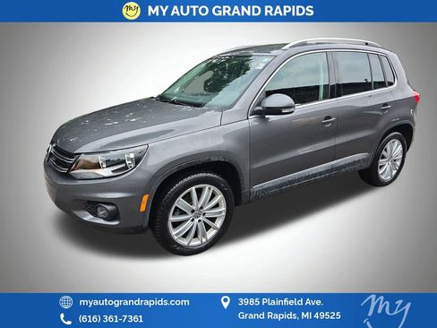 Used 2013 Volkswagen Tiguan S FWD image 4