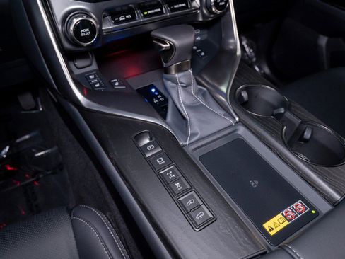 Used 2026 Lexus LX 600 4WD w/ Luxury Package image 21