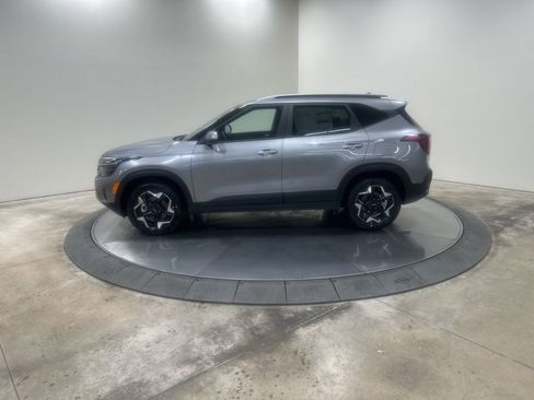 New 2026 Kia Seltos S image 8