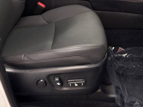 Used 2019 Lexus GX 460 AWD/4WD image 13