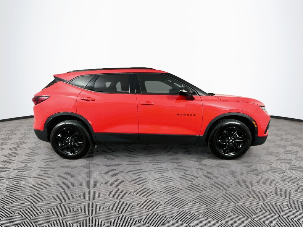 Used 2021 Chevrolet Blazer LT w/ Sound & Technology Package AWD/4WD image 11