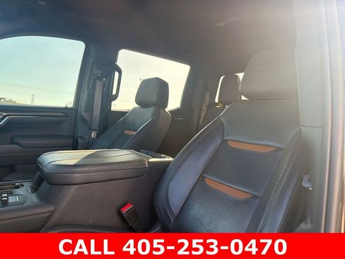 Used 2024 GMC Sierra 1500 AT4 w/ AT4 Premium Package AWD/4WD image 8