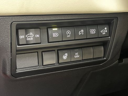 Used 2024 Toyota Tundra 1794 Edition image 11