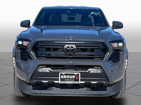 Used 2025 Toyota Tacoma SR5 RWD image 4