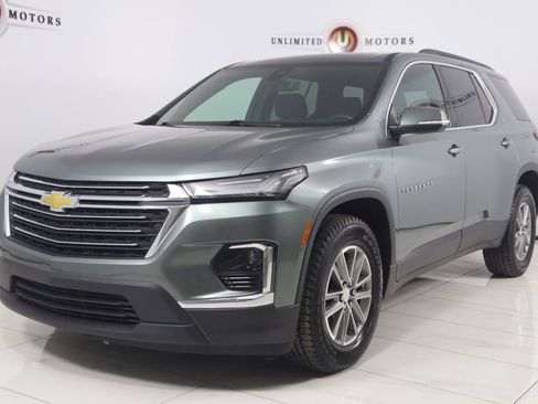 Used 2023 Chevrolet Traverse LT image 5