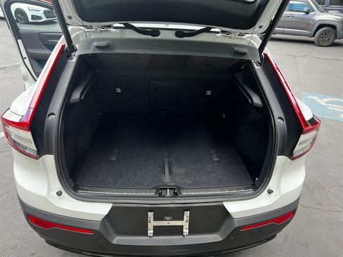 Used 2023 Volvo C40 P8 Recharge Ultimate AWD/4WD image 21