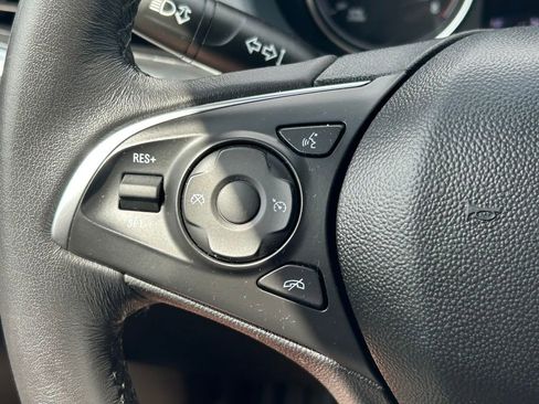 Used 2020 Buick Enclave Essence w/ Sound and Sites Package FWD image 35