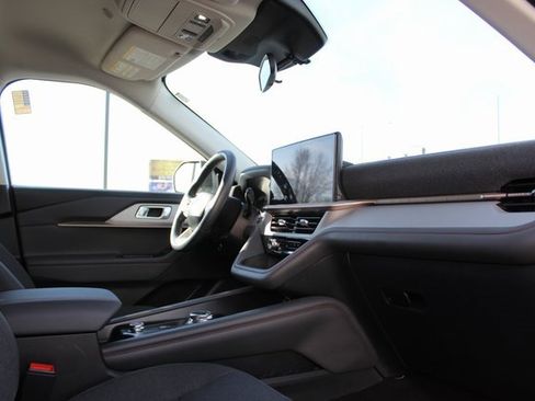 Used 2025 Ford Explorer Active image 20