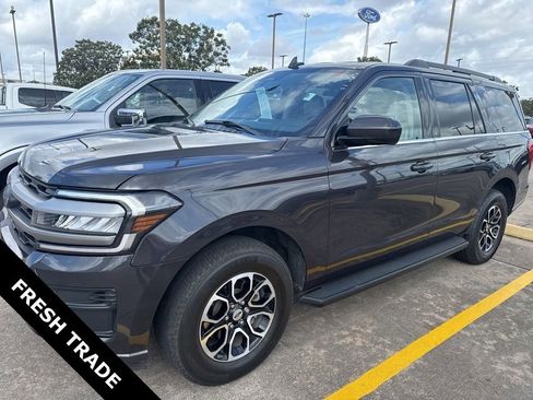 Used 2024 Ford Expedition XLT image 3