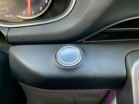 Used 2022 Genesis GV80 3.5T w/ Advanced Package 06 image 26