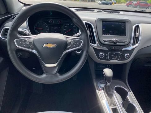 Certified 2022 Chevrolet Equinox LS w/ Driver Confidence II Package AWD/4WD image 7