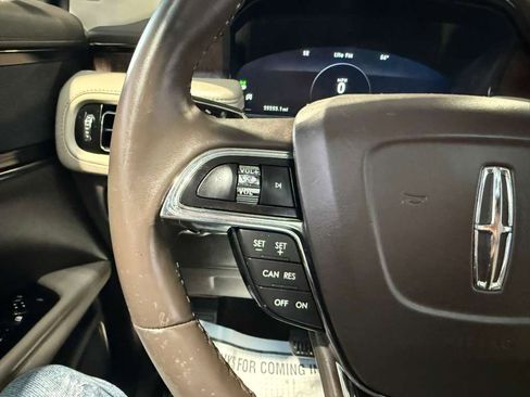 Used 2022 Lincoln Nautilus Reserve AWD/4WD image 13