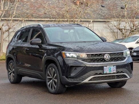 Used 2022 Volkswagen Taos SE image 7