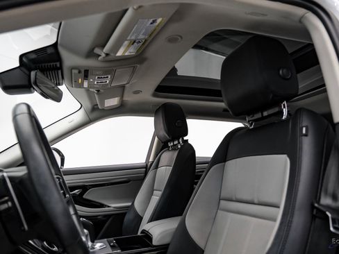 Used 2023 Land Rover Range Rover Evoque R-Dynamic S image 30