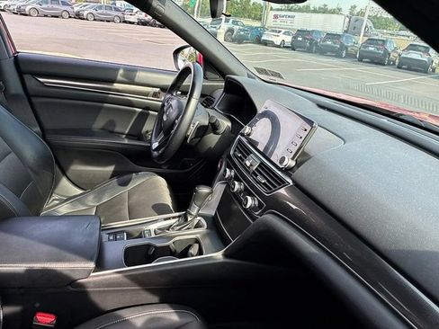 Used 2018 Honda Accord Sport image 21