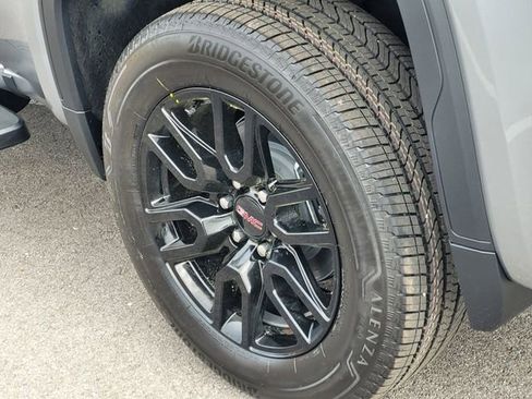 New 2026 GMC Sierra 1500 Elevation image 8