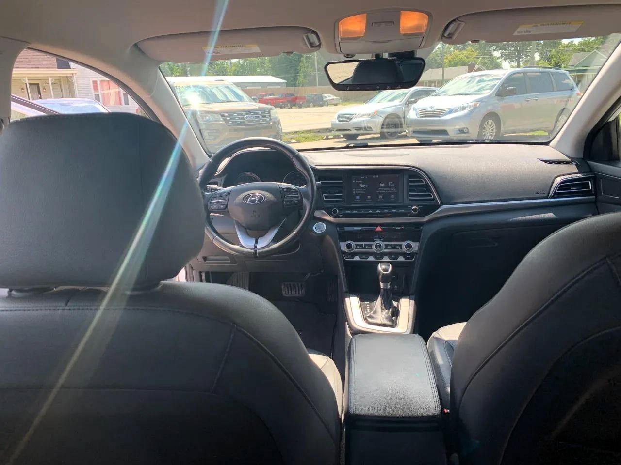 Used 2020 Hyundai Elantra Sedan FWD image 35