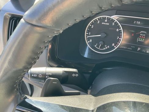 Certified 2024 Nissan Pathfinder SL image 23