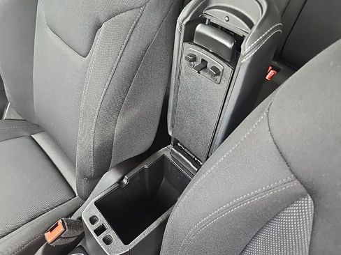 Used 2023 Jeep Renegade Latitude image 21