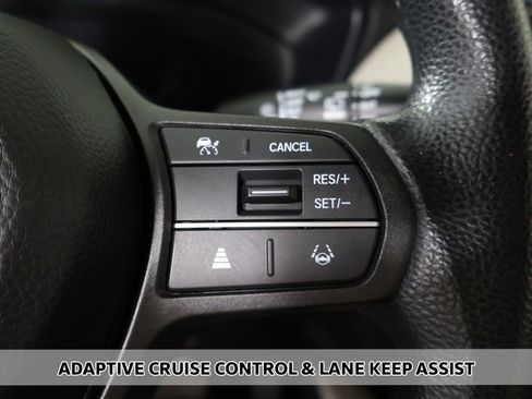 Used 2023 Honda HR-V LX image 3
