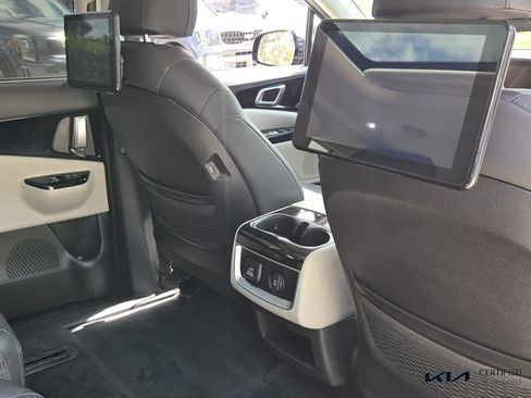 Certified 2022 Kia Carnival SX Prestige FWD image 18