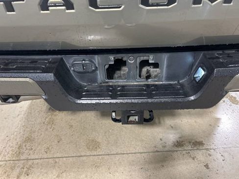 Used 2024 Toyota Tacoma TRD Off-Road AWD/4WD image 10