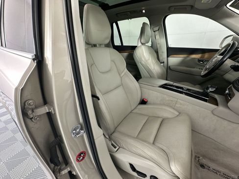 Used 2016 Volvo XC90 T6 Inscription w/ Vision Package AWD/4WD image 27