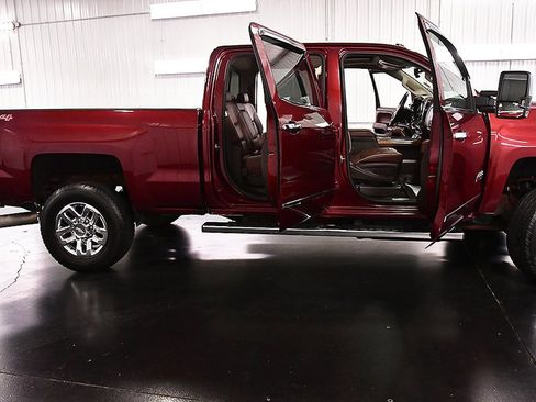 Used 2016 Chevrolet Silverado 3500 High Country w/ Duramax Plus Package image 31
