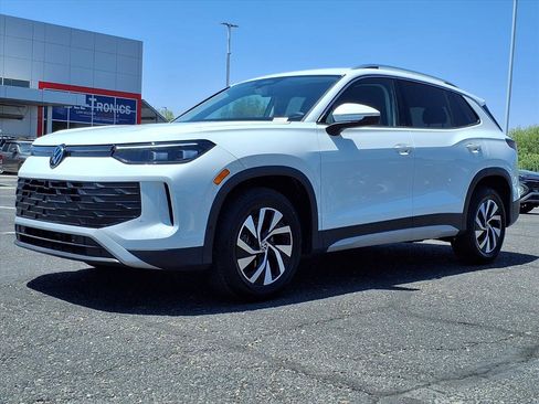 New 2025 Volkswagen Tiguan S image 2