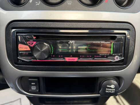 Used 2005 Dodge Neon SXT w/ Sport Appearance Group image 10