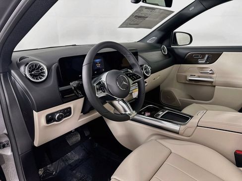 Used 2026 Mercedes-Benz GLA 250 image 9