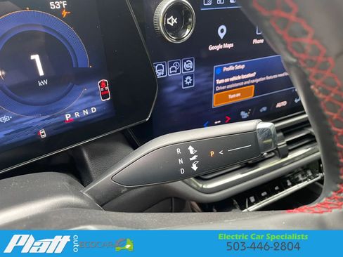 Used 2024 Chevrolet Equinox EV RS FWD image 30