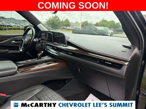Used 2022 Cadillac Escalade Sport Platinum w/ Heavy-Duty Trailer Package AWD/4WD image 34