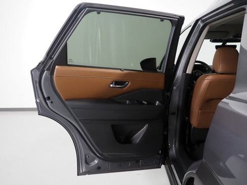Used 2023 Nissan Pathfinder Platinum FWD image 63