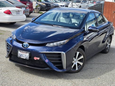 Used 2018 Toyota Mirai FWD image 4